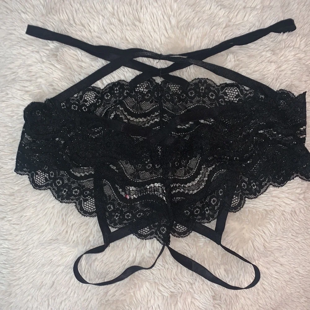 Lovehoney Black Strappy Lace Criss-Cross Crotchless Thong - Picture 4 of 4